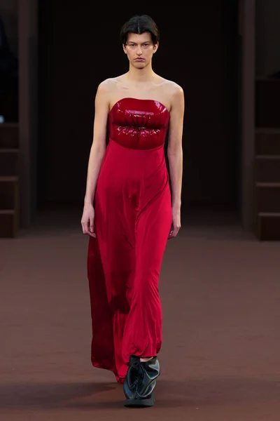 Look 14